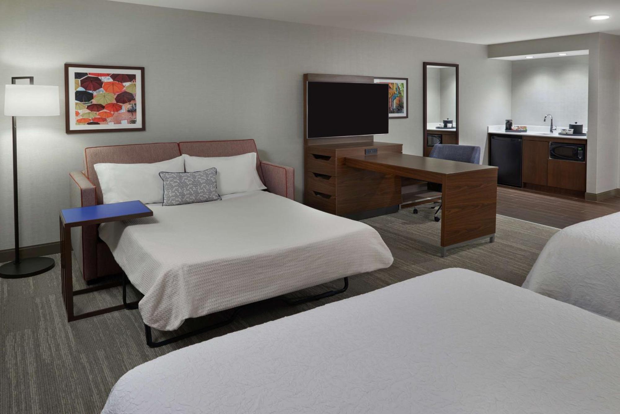 Hampton Inn & Suites Montreal-Dorval Ngoại thất bức ảnh