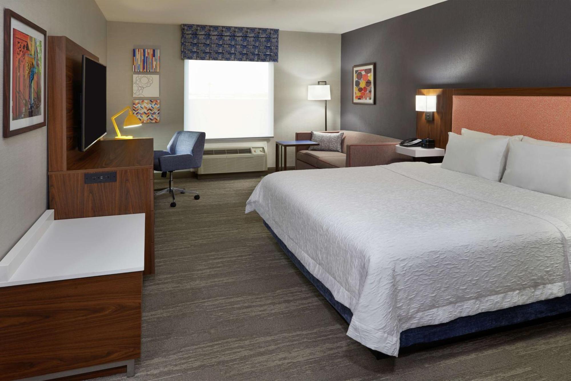 Hampton Inn & Suites Montreal-Dorval Ngoại thất bức ảnh