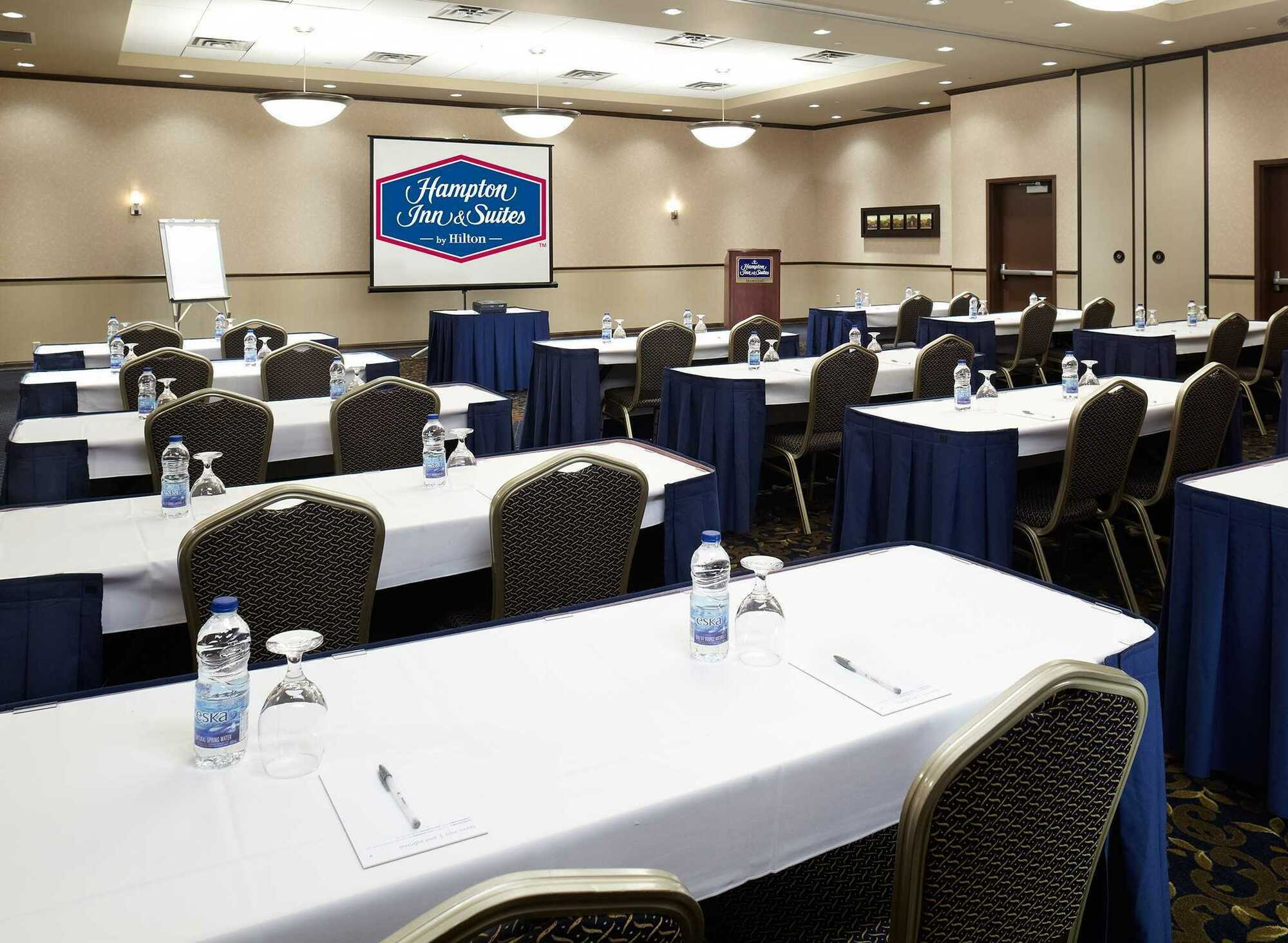 Hampton Inn & Suites Montreal-Dorval Ngoại thất bức ảnh